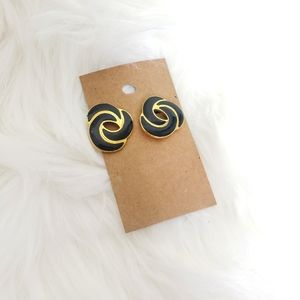 Vintage Monet Gold Trim Knot Clip on Earrings